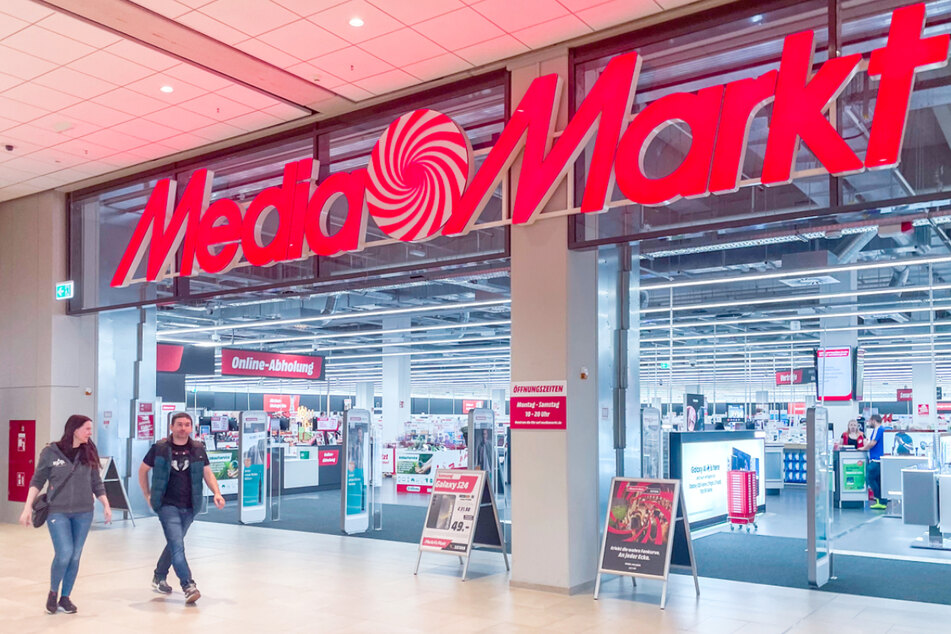 MediaMarkt Dresden - im Kaufpark Dresden, Dohnaer Straße 246.