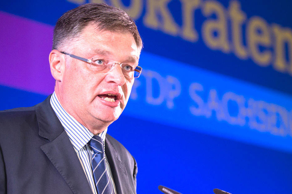 Sachsens FDP-Chef Holger Zastrow beglückwünscht Kretschmer, ist aber auch etwas skeptisch.