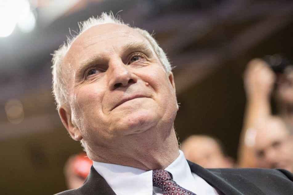 Bayern-München-Ikone Uli Hoeneß (68) hält die Laudatio auf IT-Unternehmer Dietmar Hopp (79).
