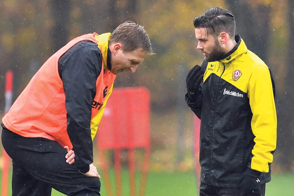 Des einen Freud,
des anderen
Leid! Während
Dynamo-Kapitän
Marco Hartmann
(l.) am Sonntag verletzt
ausfällt, könnte
der wieder genesene
Niklas Kreuzer
sofort in die
Startelf rücken.
