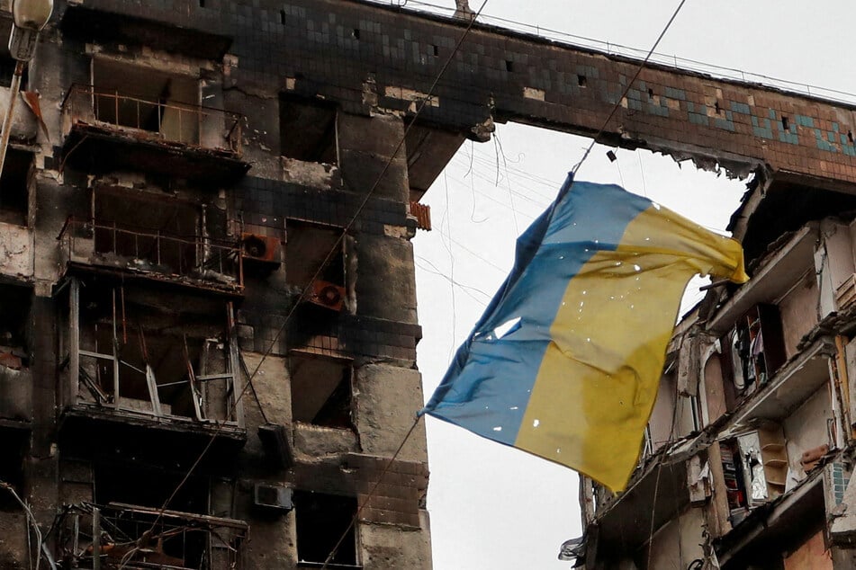 Ukraine war: Reports come in of renewed Mariupol assault as Russian deadline passes