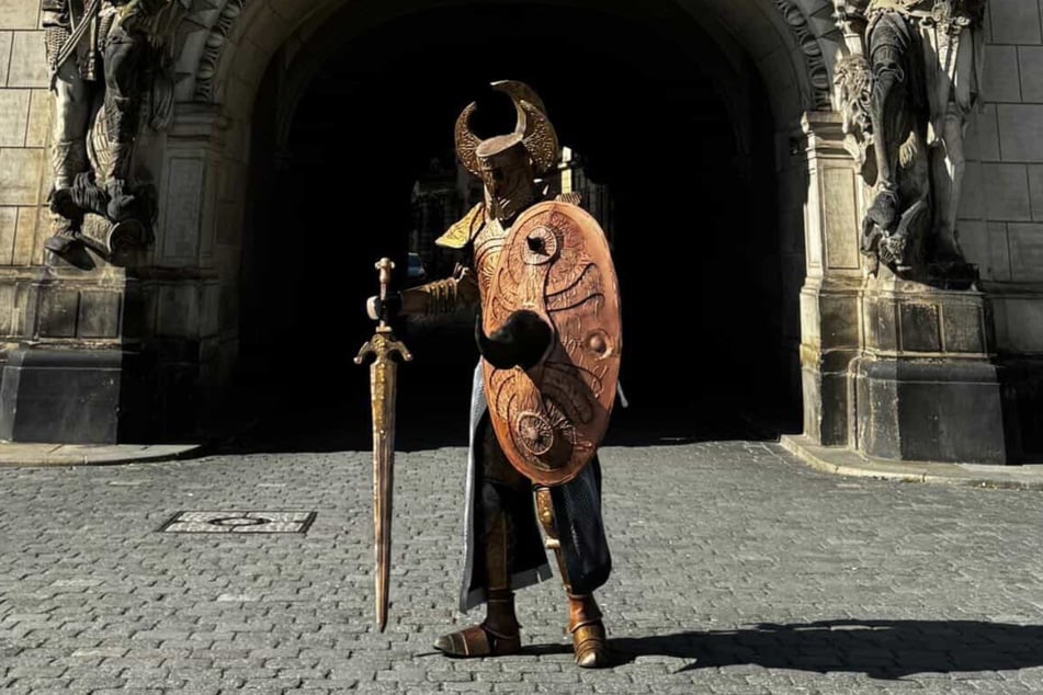 Für den 27-Jährigen ist Cosplay eine kreative Möglichkeit, Figuren aus seinen Lieblingsspielen zum Leben zu erwecken.