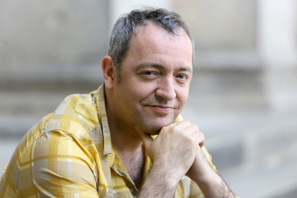 Der deutsche Liedermacher Rainald Grebe (51) hat das Stück inszeniert.