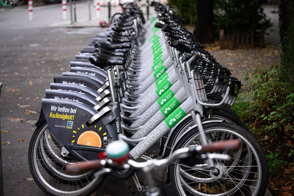 Die Leihfahrräder der Firma "Nextbike" könnten bald nicht mehr in Berlin stehen.