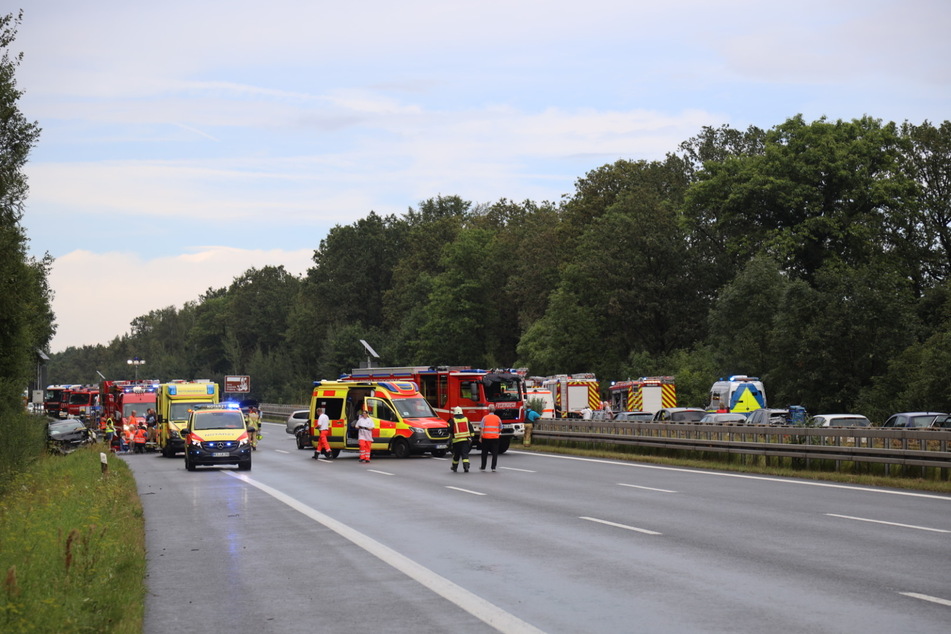 In Richtung Chemnitz wird die Autobahn noch bis in die Abendstunden dicht sein.