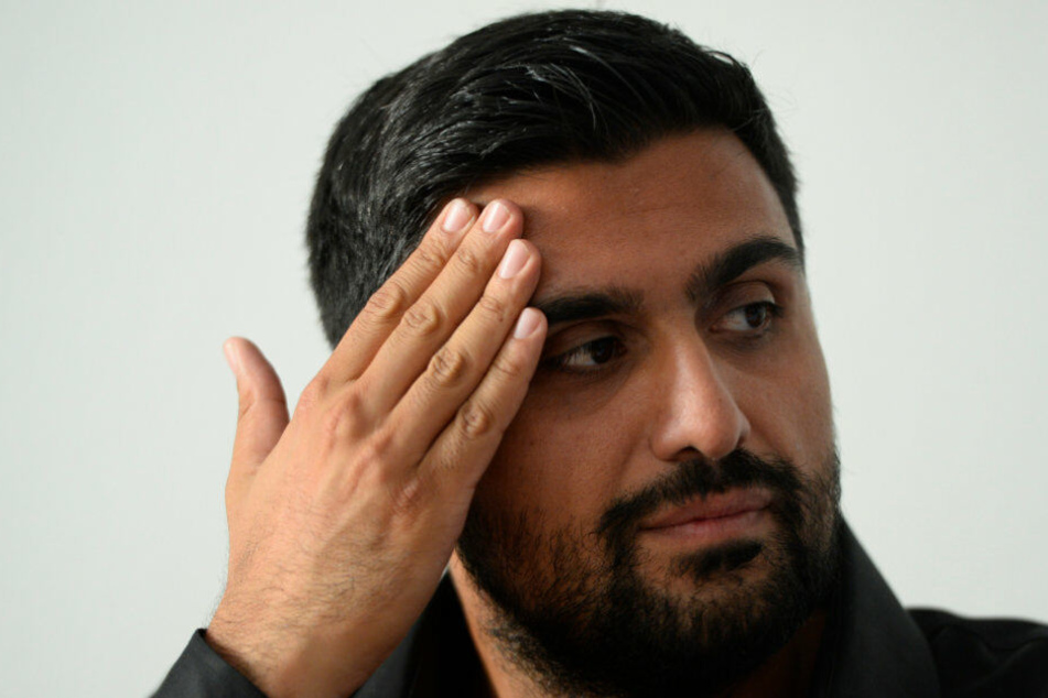 Adil Demirci (33) auf der Pressekonferenz in Köln.