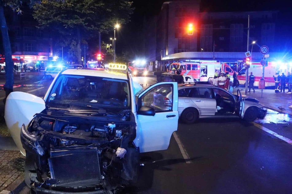 Drei Fahrzeuge waren nach dem Crash nicht mehr fahrbereit.