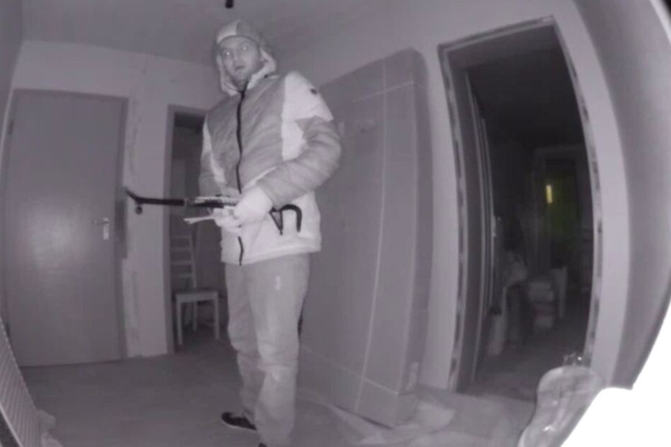 Wer hat diesen Mann gesehen?