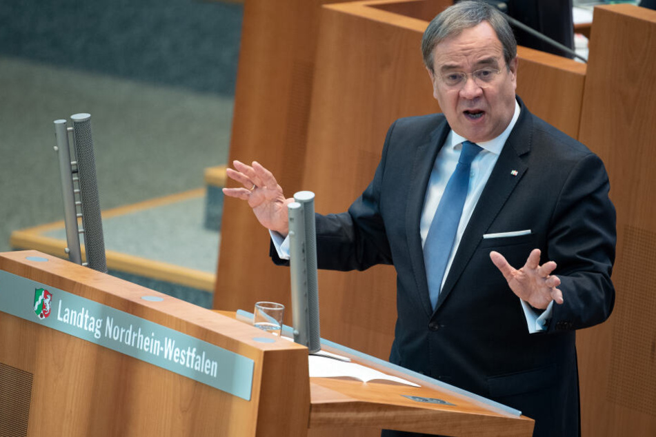 NRW-Ministerpräsident Armin Laschet (58) konterte mit Vorwürfen an die Opposition.