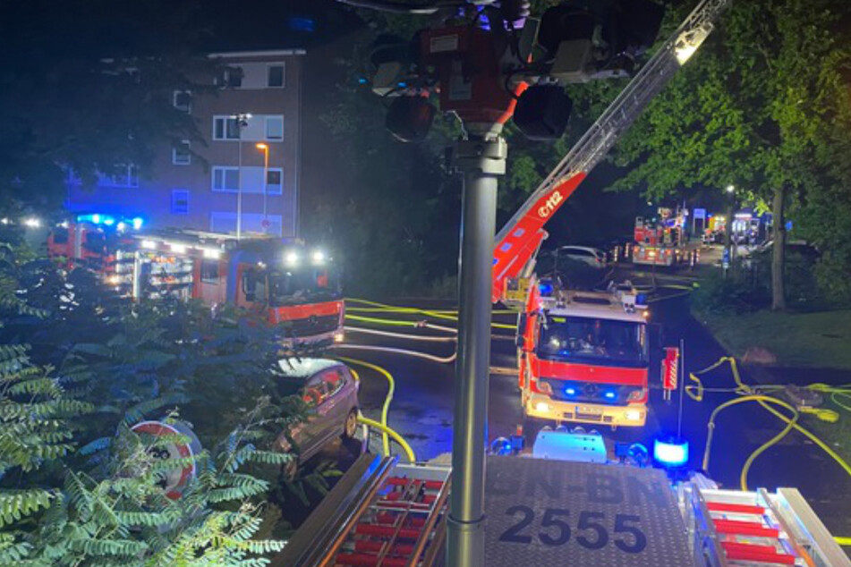 Köln: Großeinsatz der Feuerwehr in Bonn: Turnhalle nach Brand nicht mehr benutzbar