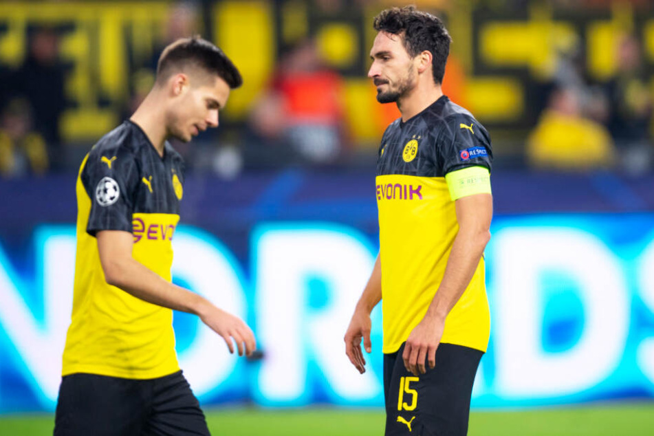 Mats Hummels (r.) und Julian Weigl lagen mit ihrem BVB 0:2 zur Pause zurück.