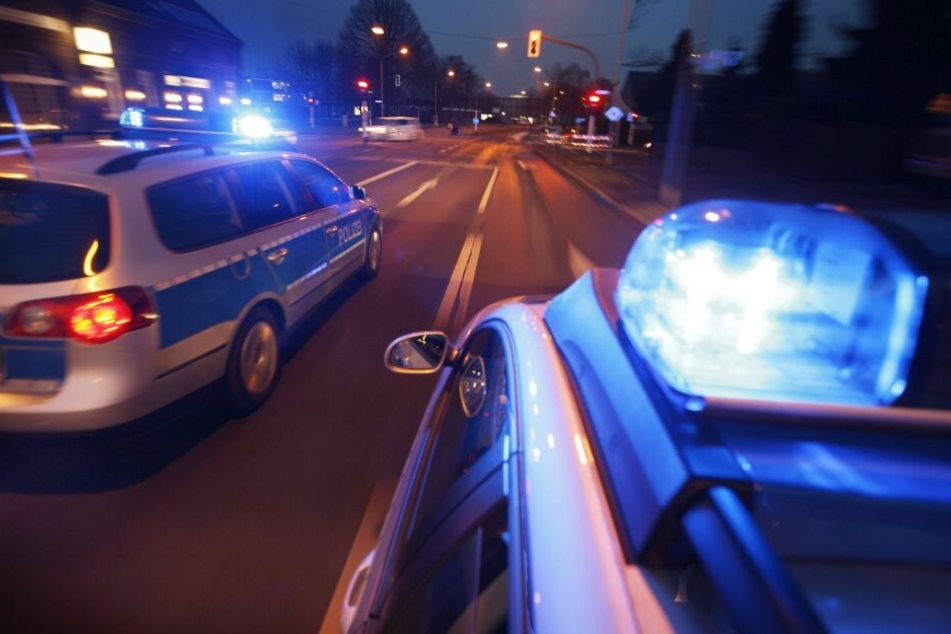 Die Polizei sucht jetzt nach den Gaffern. (Symbolbild)