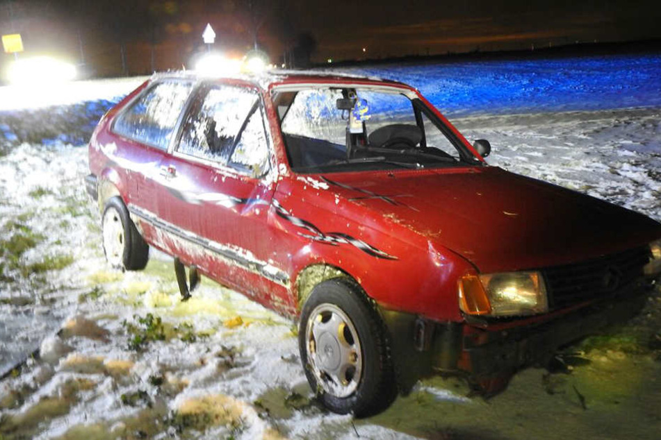 Vermutlich war die Familie zu schnell auf der glatten Fahrbahn unterwegs.