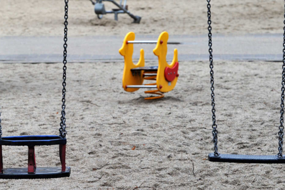 Der Mann onanierte auf einem Spielplatz. (Symbolbild)