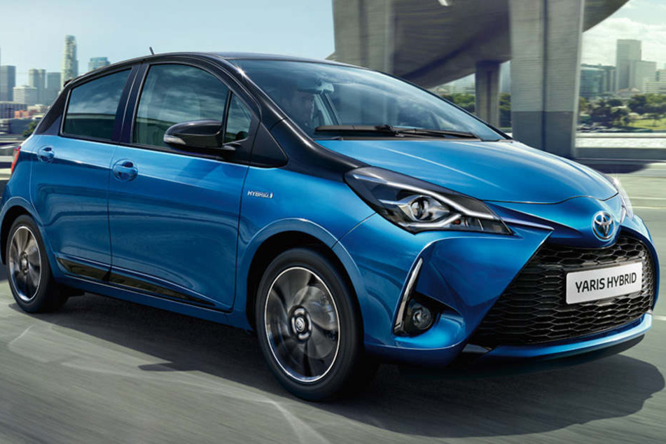 Starke Herbstangebote bei AIS: Den TOYOTA Yaris Hybrid gibt es schon ab 16.490 Euro.