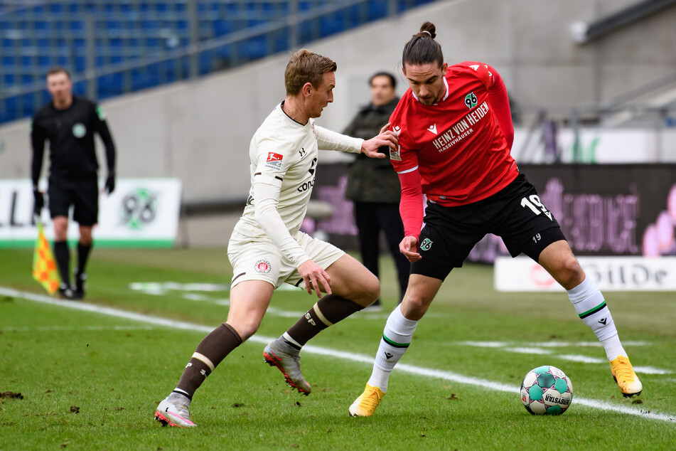 Der FC St. Pauli testet in der Saisonvorbereitung am 26. Juni gegen den Liga-Rivalen Hannover 96. (Archivfoto)