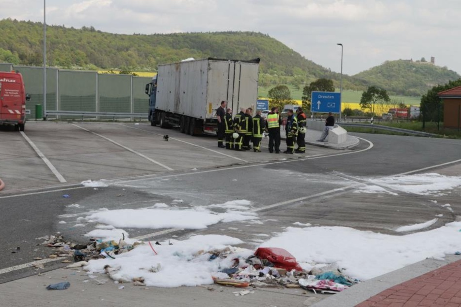 Der Restmüll im Lkw hatte Feuer gefangen.