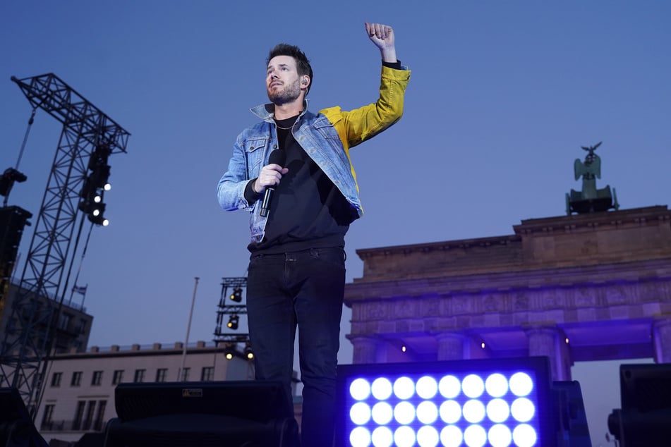 Zusammen mit seiner Band 