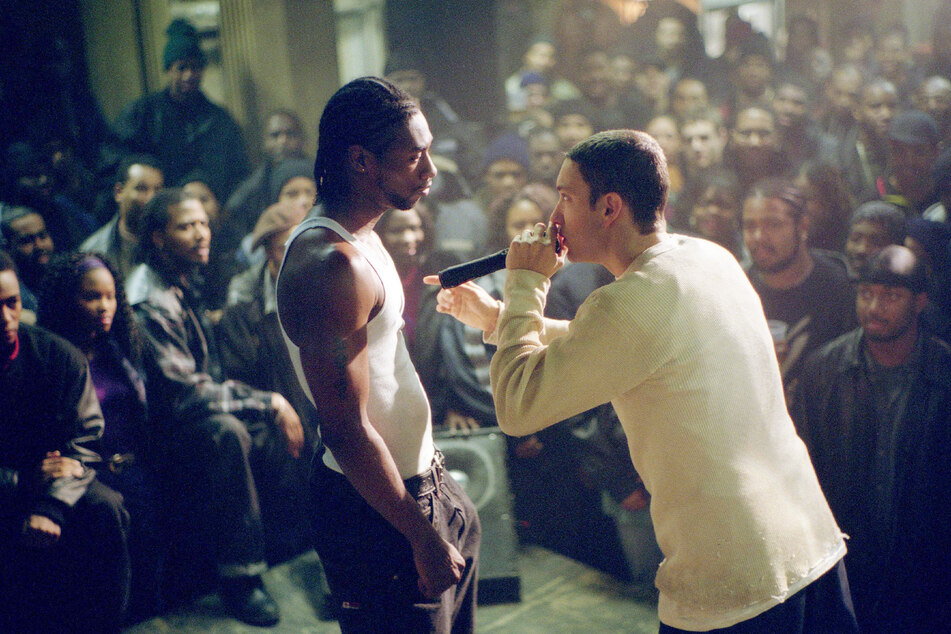 Nashawn Breedlove (†46, l.) in der ikonischen Filmszene neben Rap-Star Eminem (50).