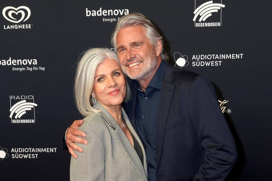 Mit Ehemann Frank Spothelfer (59) zog die Moderatorin nach München.