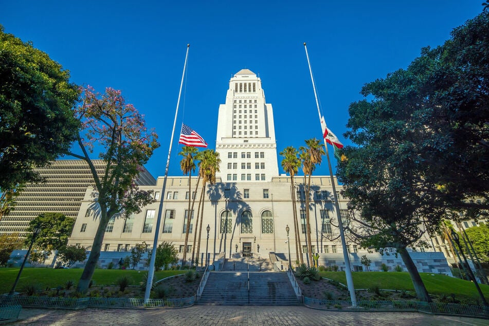 LA City Council voted to introduce a new vaccine ordinance for most indoor venues.