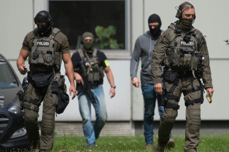 Am Mittwochmorgen wurde Haikel S. vom SEK zum Flughafen Frankfurt geleitet (Archivbild).