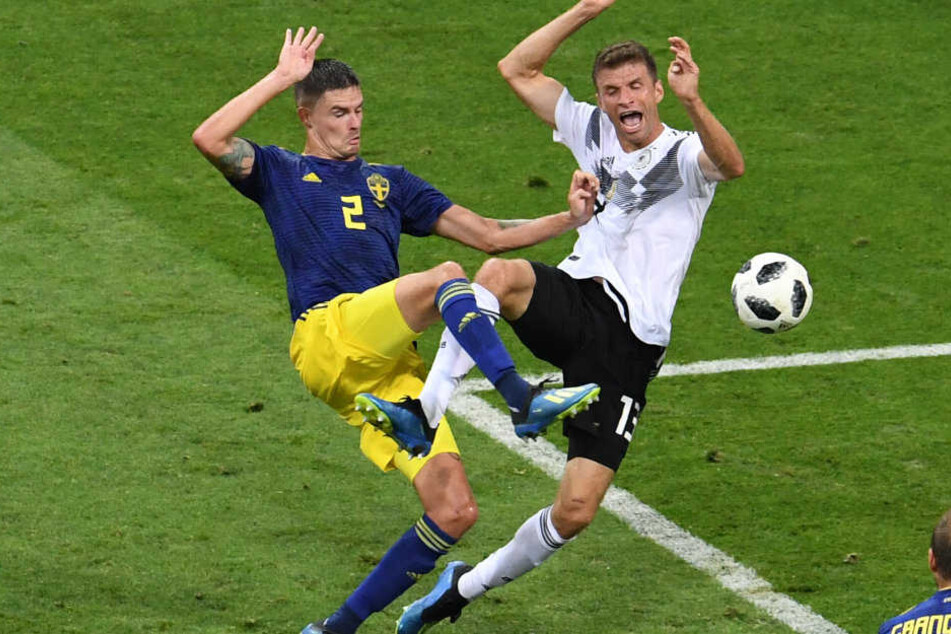 Thomas Müller (r.) konnte bei der WM in Russland bislang nicht überzeugen.