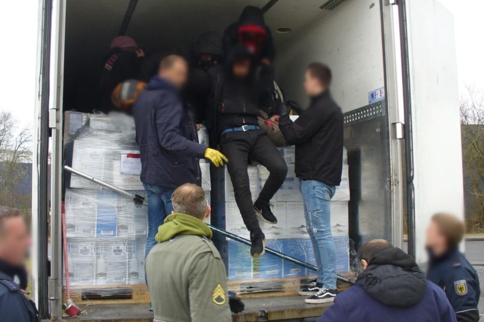 Die Iraker waren auf dem Weg nach England.