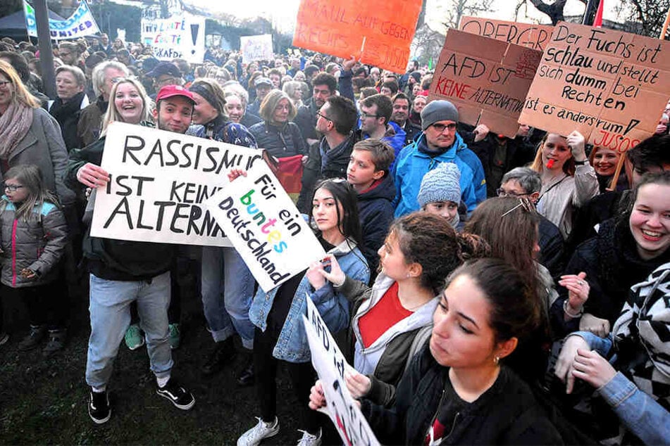 Am 24. März demonstrierten Menschen gegen den Auftritt der AfD in Bielefeld. Jetzt sollen sie wieder auf die Straße.