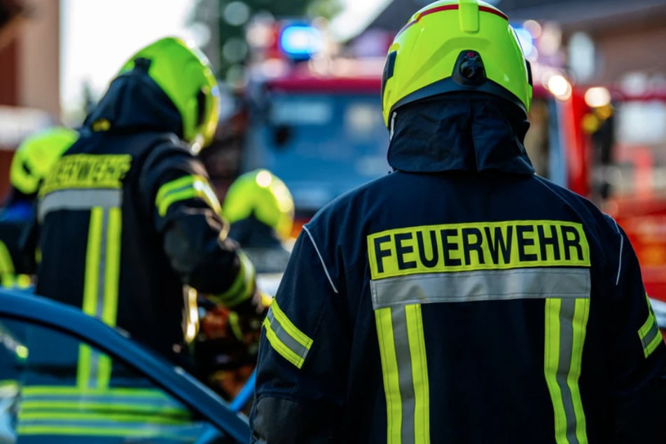 Die Feuerwehr musste wegen eines Scheunenbrandes nach Motzlar ausrücken. (Symbolfoto)