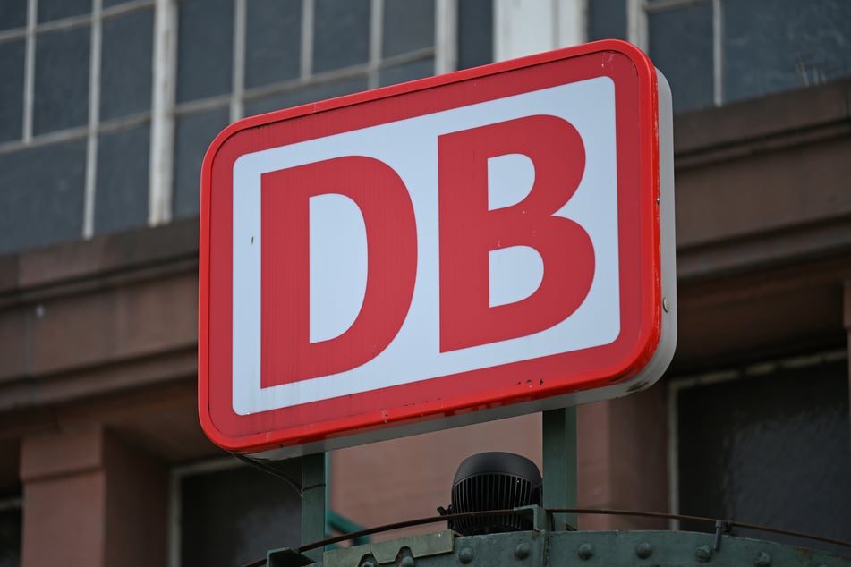 Kurz vor Pfingsten können Reisende nicht auf die Onlineauskunft der Deutschen Bahn in Nordrhein-Westfalen zugreifen.
