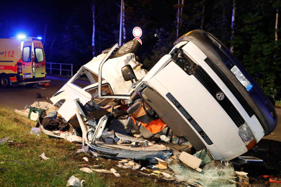 Der VW-Fahrer verstarb noch im Rettungswagen.