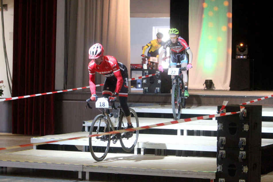 Ein Highlight ist die "Straßenschlacht". Das Radrennen führt auf 2,2 Kilometern durch die Stadt und sogar durch die Stadthalle.