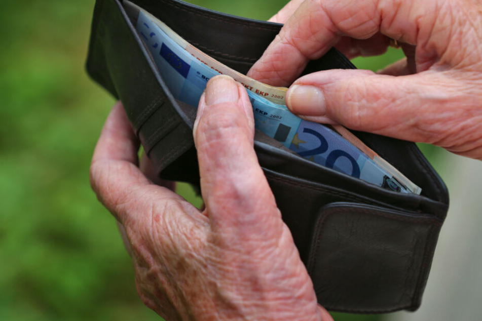 Eine Rentnerin aus Niederbayern hat die Quittung für einen Lottoschein lange in ihrem Geldbeutel mit sich herumgetragen. (Symbolbild)