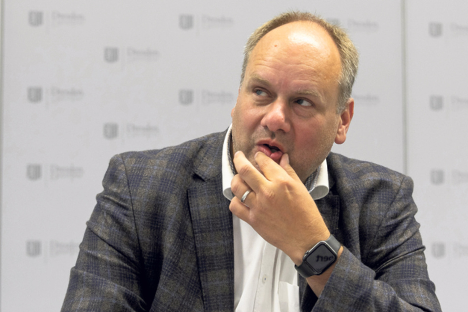 OB Dirk Hilbert (48, FDP).