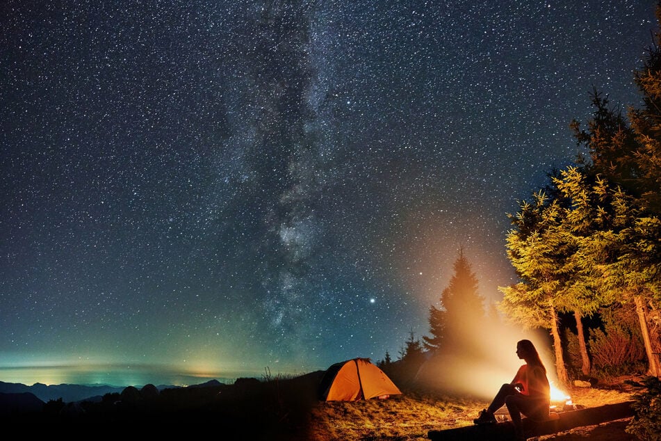 Which star signs should enjoy the summer air under the stars and which should plan to travel real far?