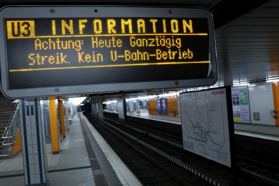 In Hamburg stehen die U-Bahnen am Mittwoch aufgrund eines Warnstreiks still.