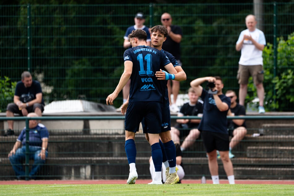 CFC-Torjäger Jonas Marx (21, r.) traf beim 4:0 gegen Schweinfurt zum zwischenzeitlichen 2:0.