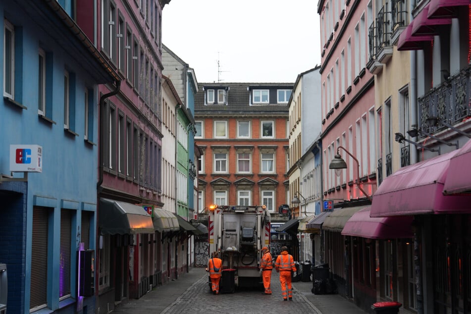 Zum Jahreswechsel steigen in Hamburg unter anderem die Müllgebühren an.
