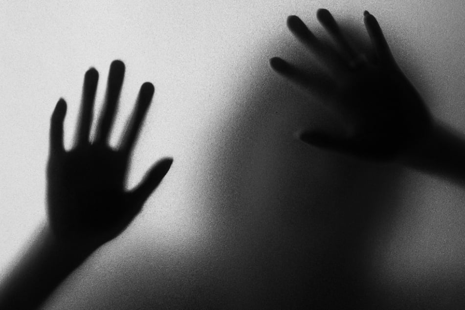 Inzest-Schock! Sohn (23) wegen Vergewaltigung der eigenen Mutter verhaftet