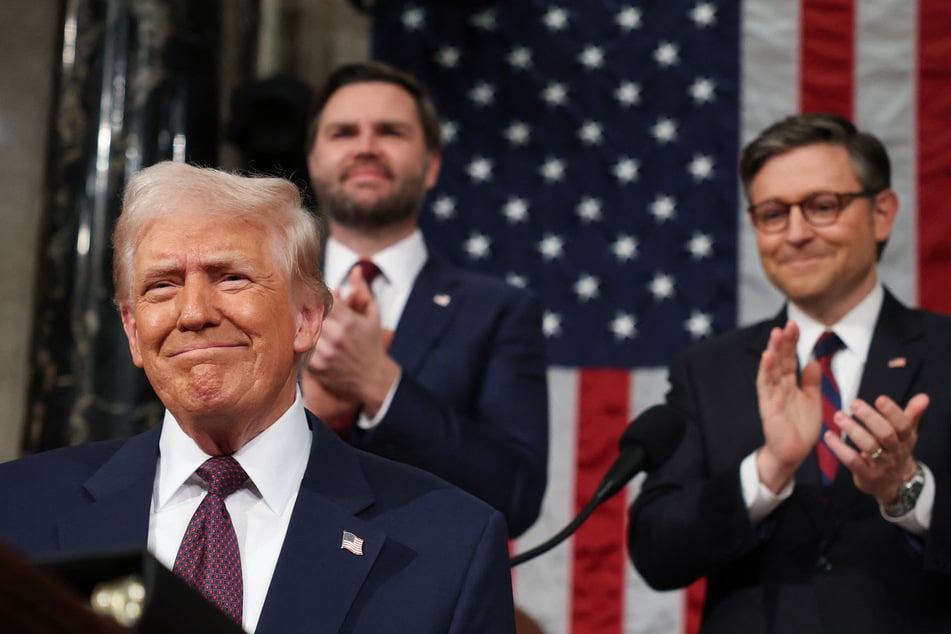 Donald Trump (l.) proclaimed Tuesday that the "American dream is unstoppable" in his first address to Congress since a whirlwind return to power that has roiled the nation and the world.