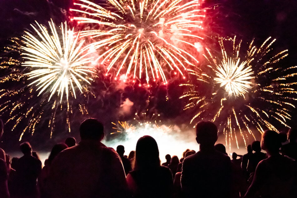 Das Schaufeuerwerk begeistert alle Jahre wieder bei GLOBUS Chemnitz.