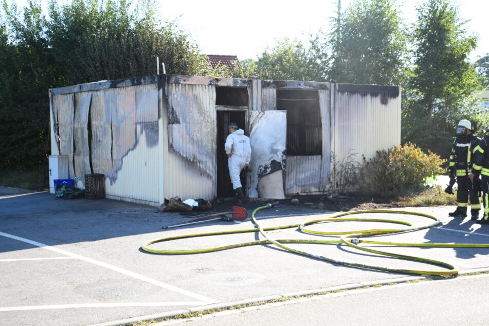 Die Polizei und Feuerwehr vor Ort in Meckesheim.
