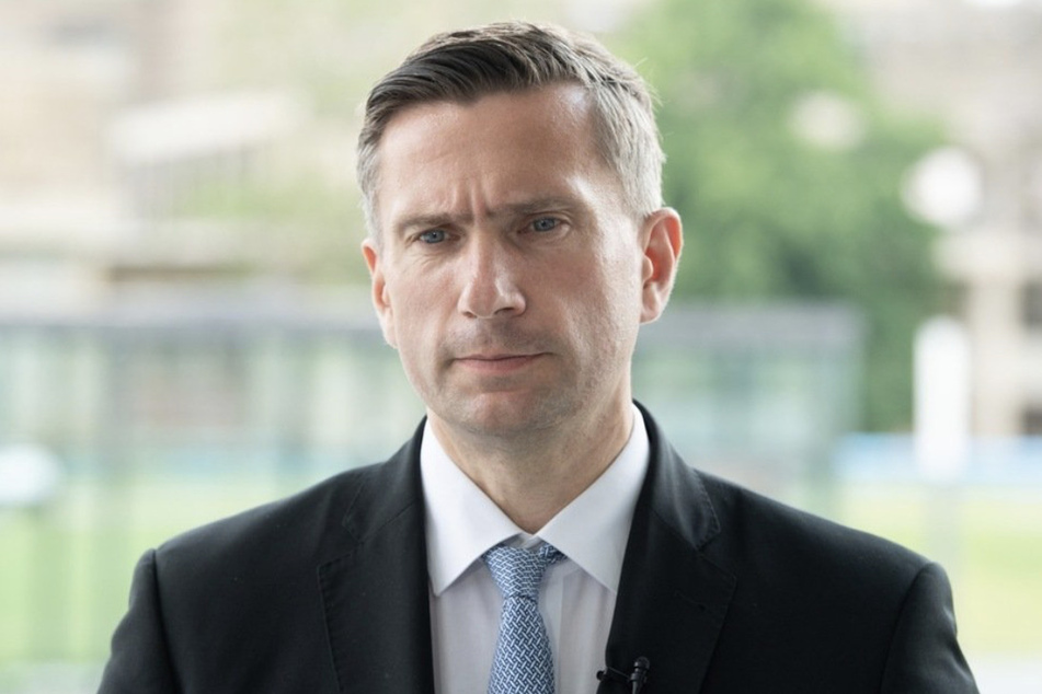 Martin Dulig (47) dankte dem Unternehmen Beiersdorf für das Vertrauen in den Wirtschaftsstandort Leipzig.