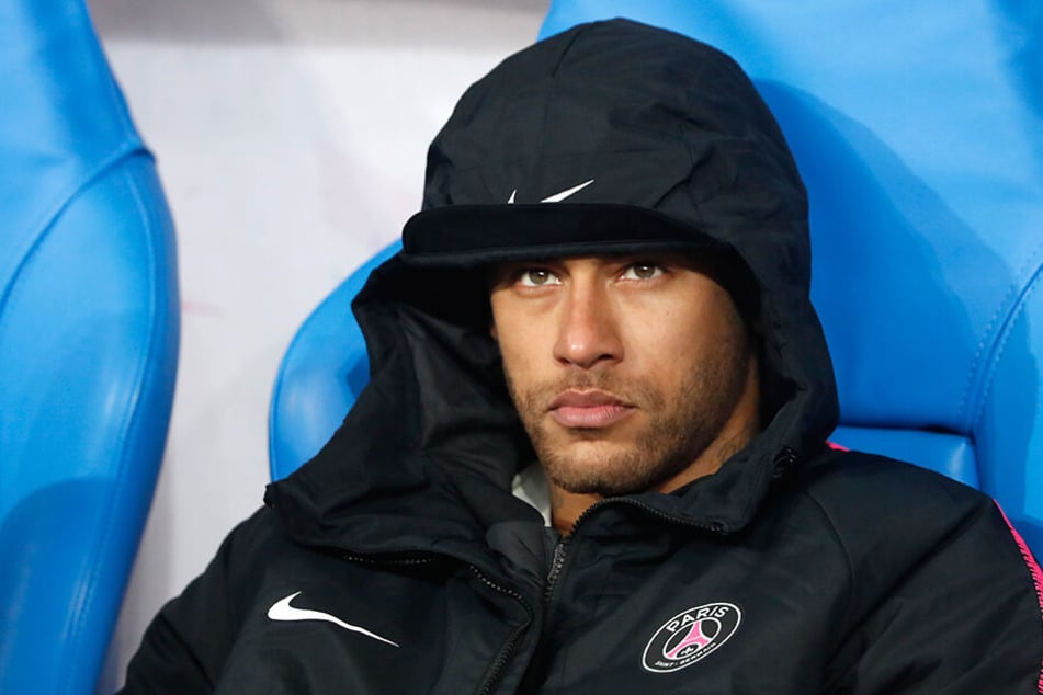 Neymar im April auf der Bank nach dem verlorenem Pokal-Finale gegen Stade Rennes.