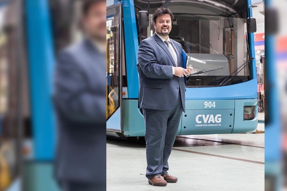 CVAG-Vorstand Jens Meiwald (54) stoppt den Verkauf von Monatskarten im Bus.