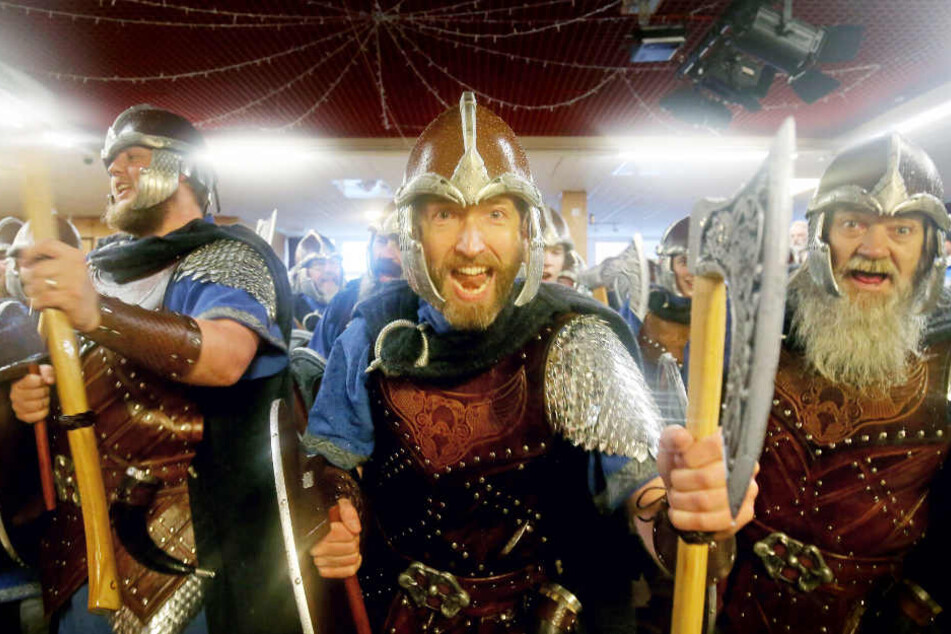 Überall in Europa gibt es heutzutage Erinnerungen an die Wikinger, wie hier bei einem Fest in Schottland (Archivfoto).