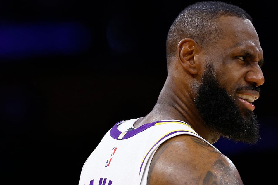 LeBron James opts out of final year in Lakers contract as son Bronny joins team
