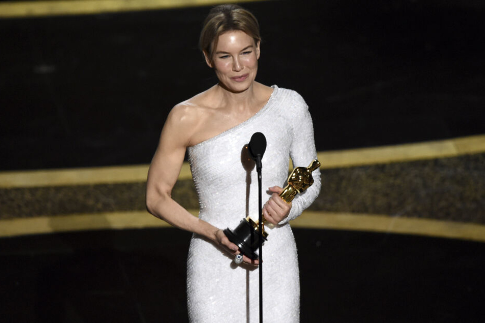 Renee Zellweger (50) wurde als beste Hauptdarstellerin ausgezeichnet.