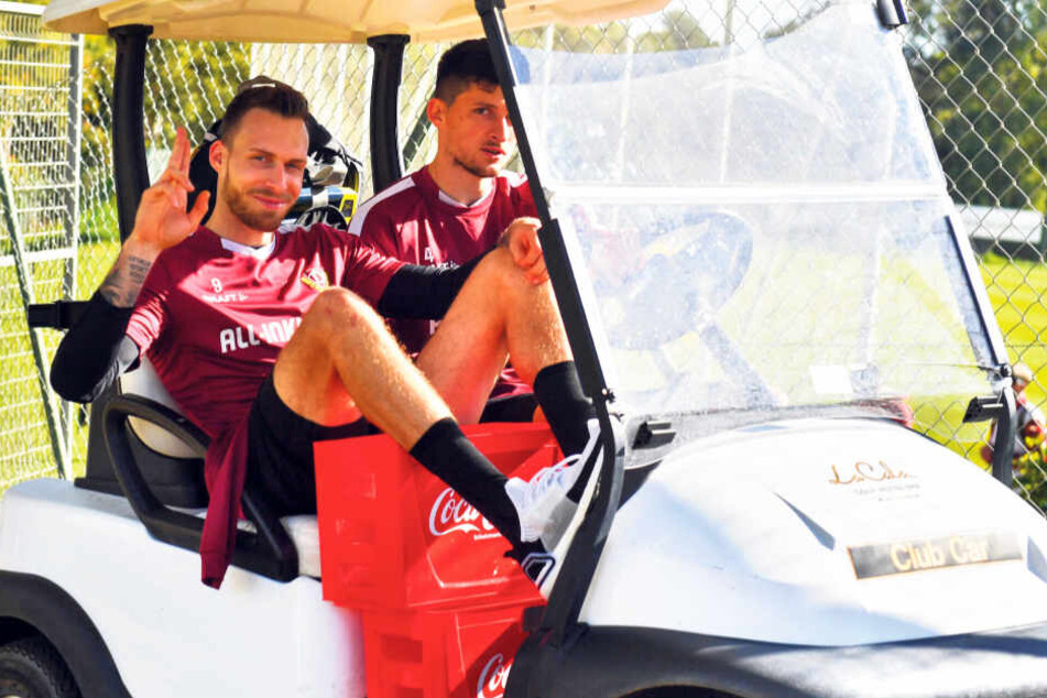 Kann Jannis Nikolaou (r., mit Patrick Schmidt) als Innenverteidiger Dynamo in ruhigere Gewässer steuern?